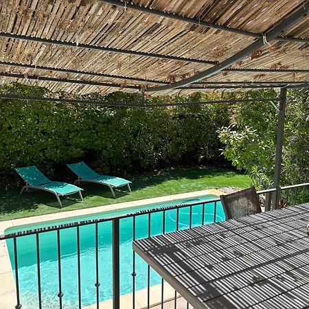 Les Jardins Du Castelas - Piscines, Jardins Et Spas Privatifs Uchaux Eksteriør bilde