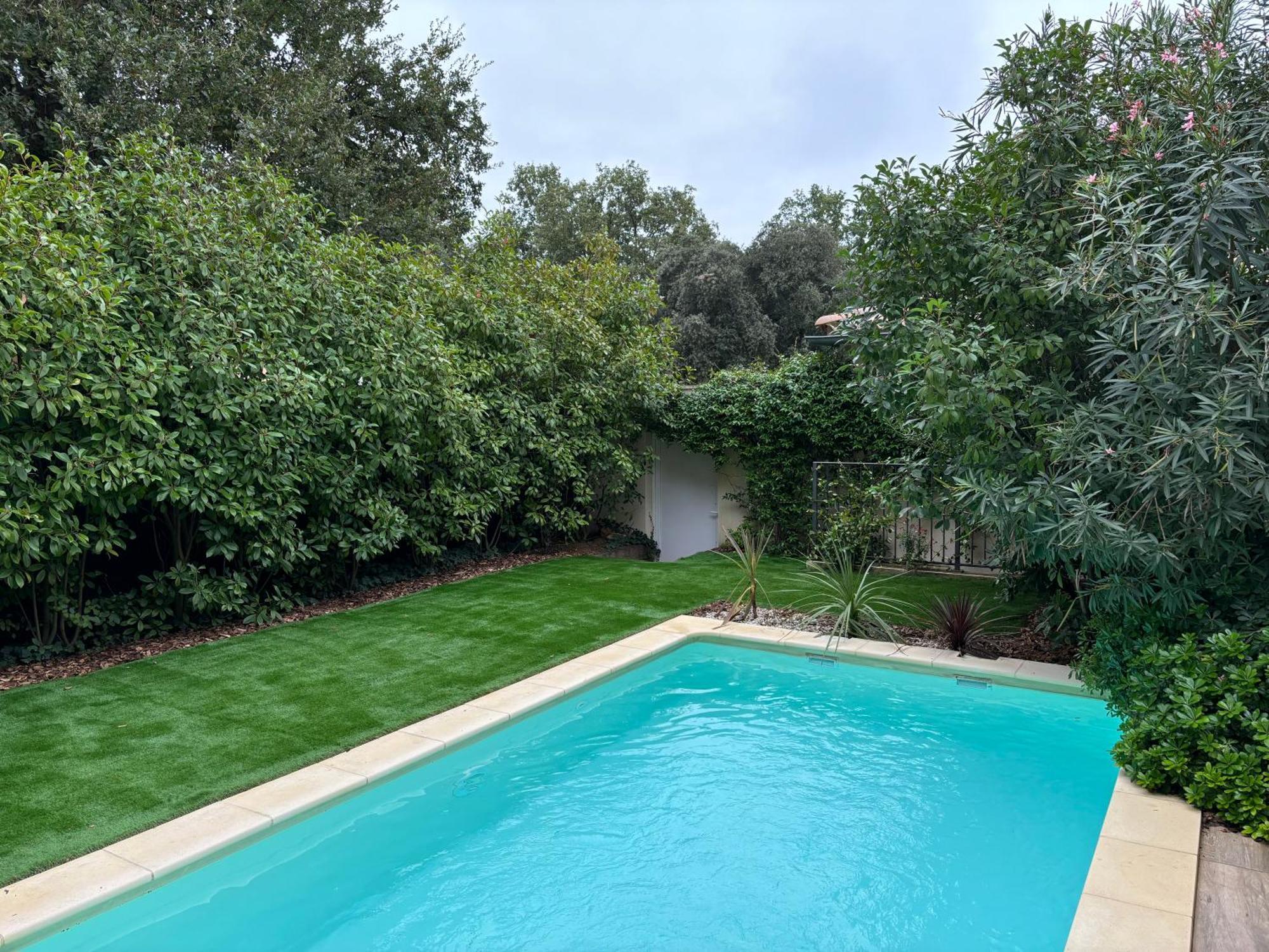 Les Jardins Du Castelas - Piscines, Jardins Et Spas Privatifs Uchaux Eksteriør bilde